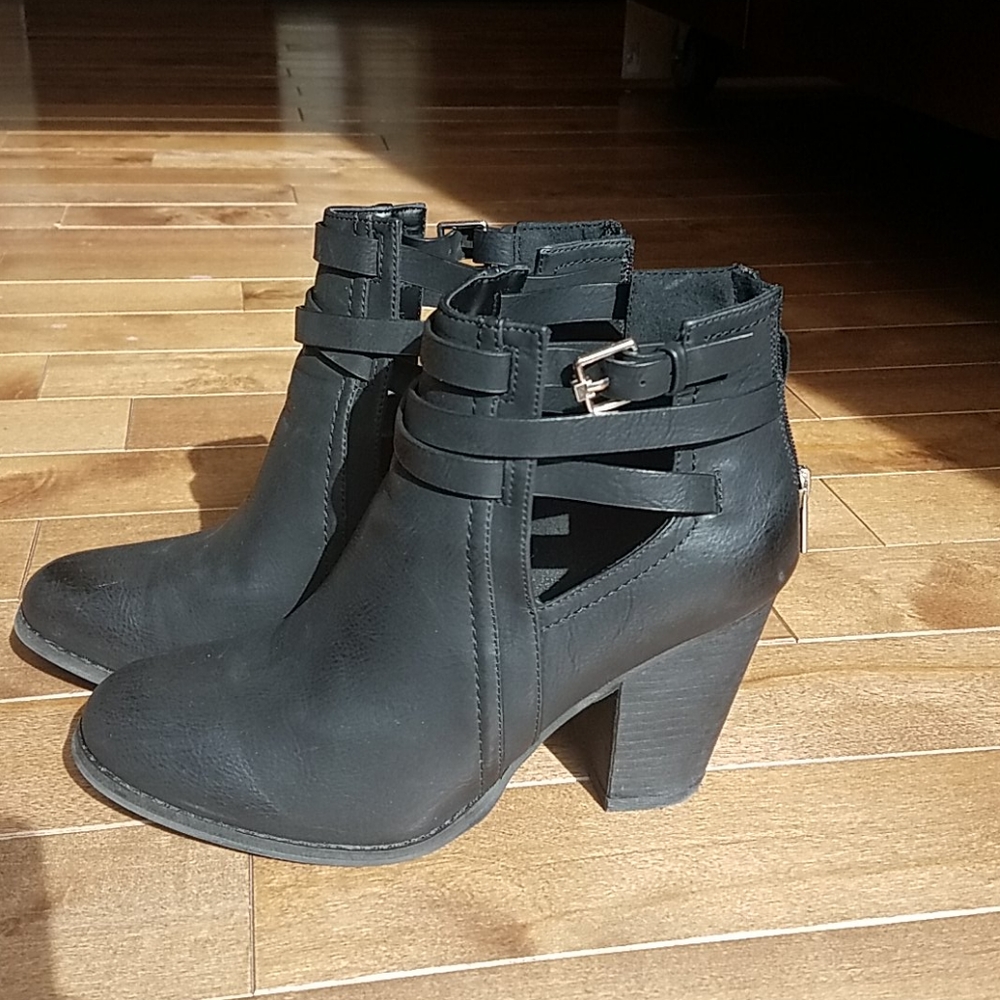 Very cute booties